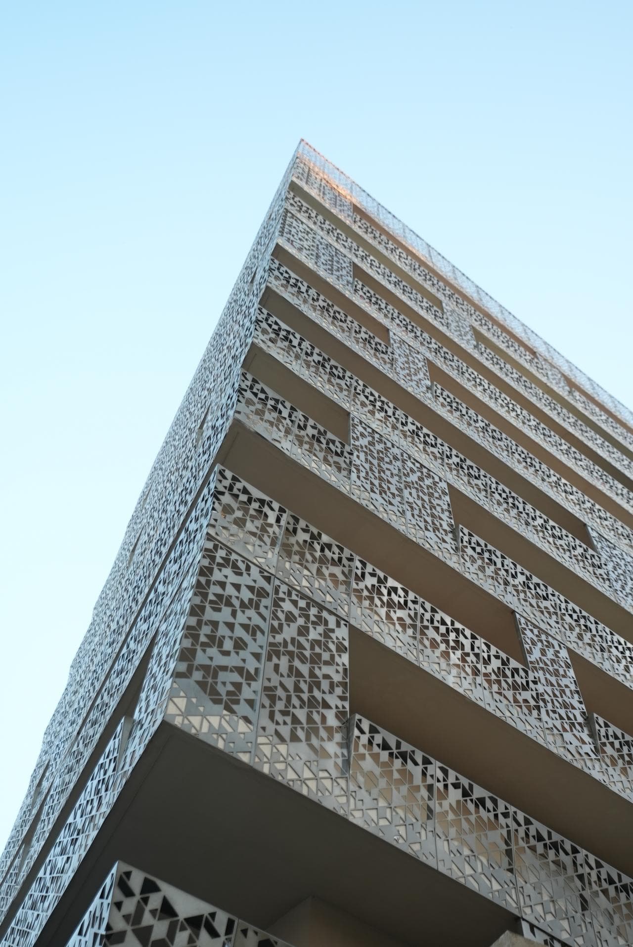ANFA Sky — Tour résidentielle · gardes-corps & structures.